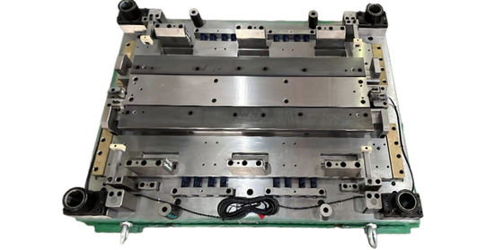 comprare Stampo per stampaggio in acciaio SGCC  Utensile per lamiera per pannello porta frigorifero online manufacture